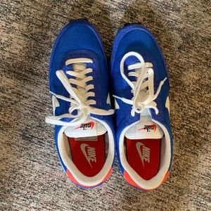 Women’s Nike Daybreak Sneaker size 9